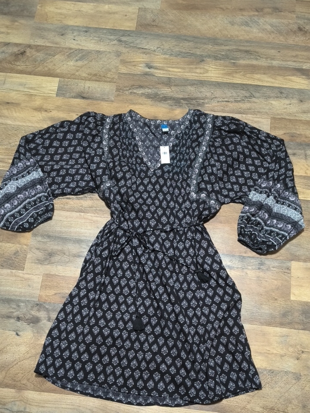 Old Navy Black Printed Tie-Waist Long Sleeve Dress